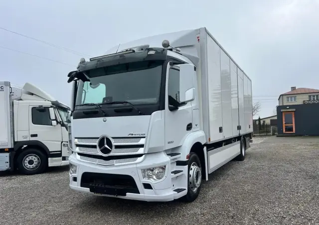 MERCEDES-BENZ Antos 1832 / Izoterma / Euro 6 / Winda / 