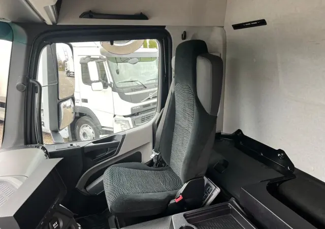 MERCEDES-BENZ Antos 1832 / Izoterma / Euro 6 / Winda / 