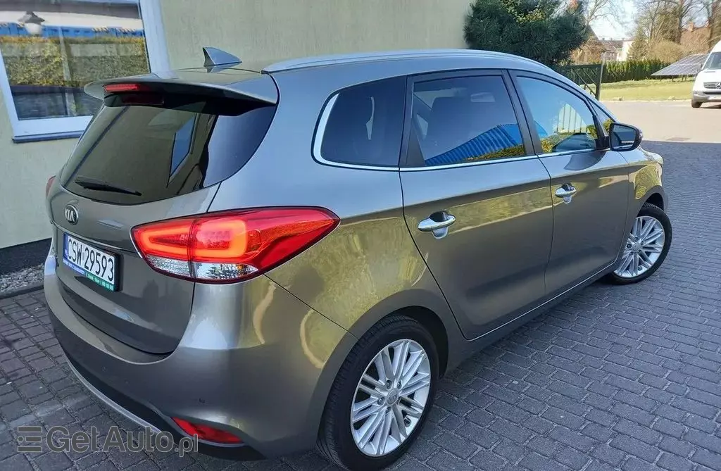 KIA Carens 