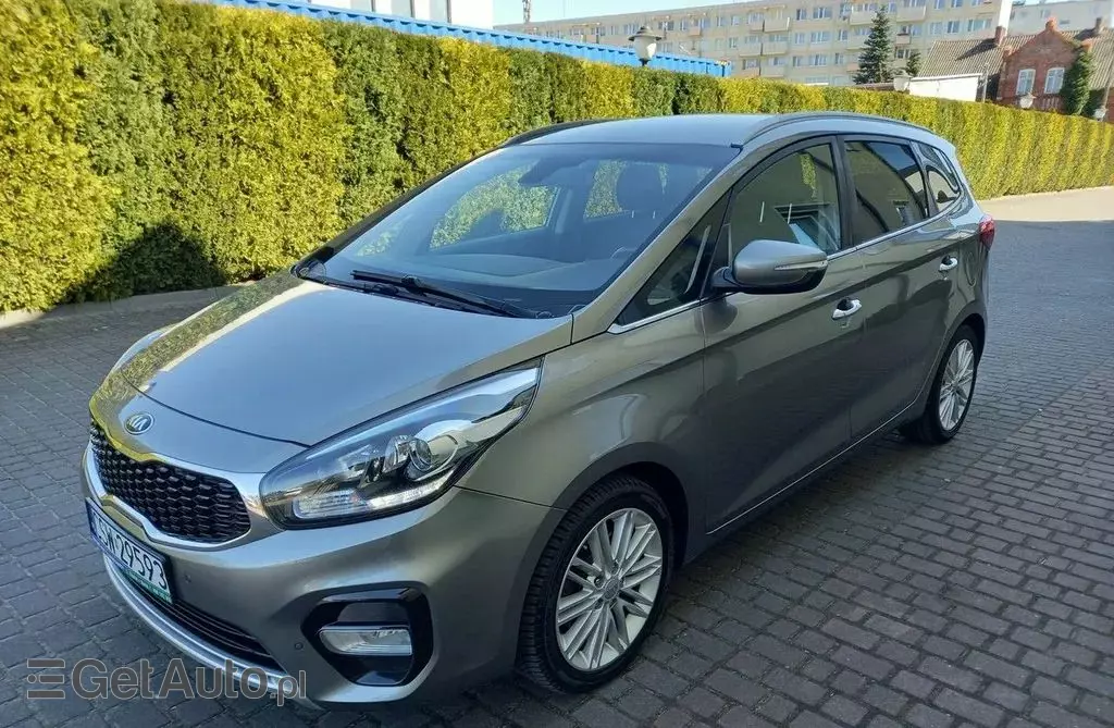 KIA Carens 