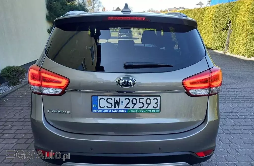 KIA Carens 