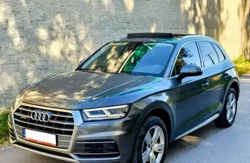 AUDI Q5 