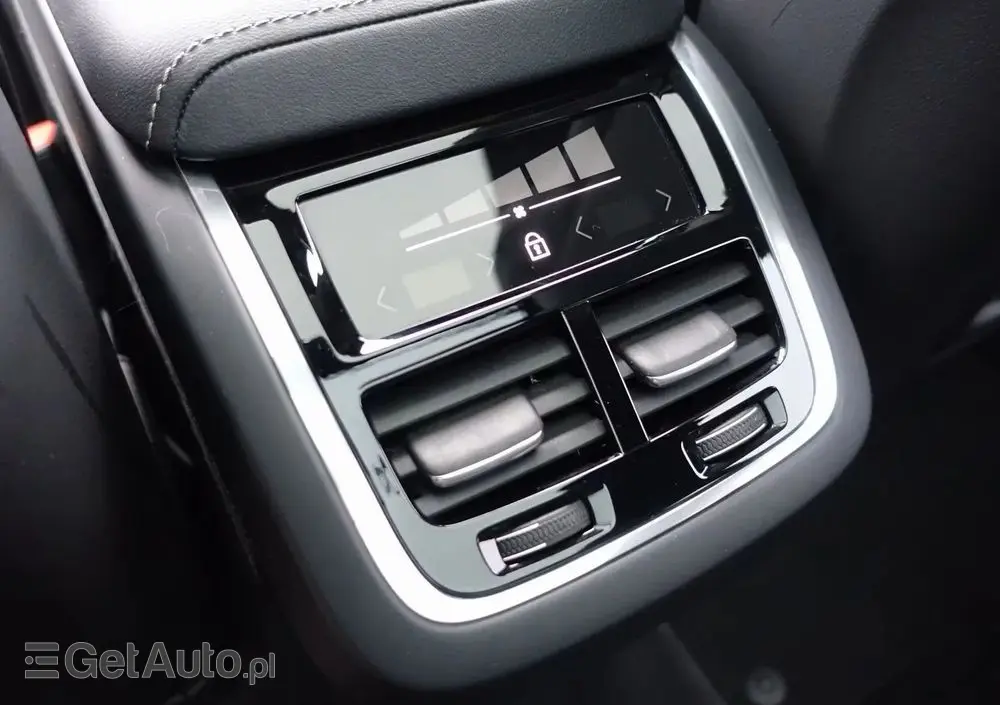 VOLVO XC 60 B5 B AWD Ultra Black Edition