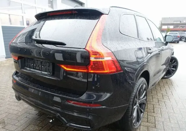 VOLVO XC 60 B5 B AWD Ultra Black Edition