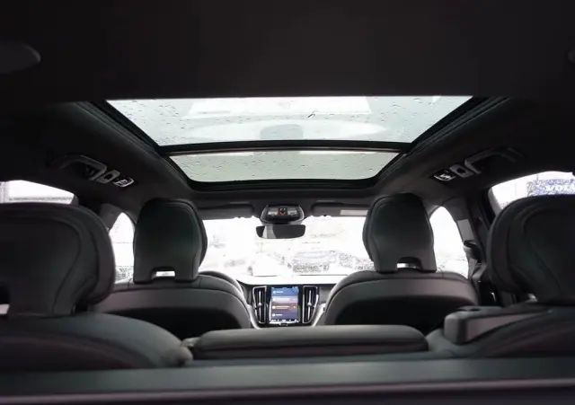 VOLVO XC 60 B5 B AWD Ultra Black Edition