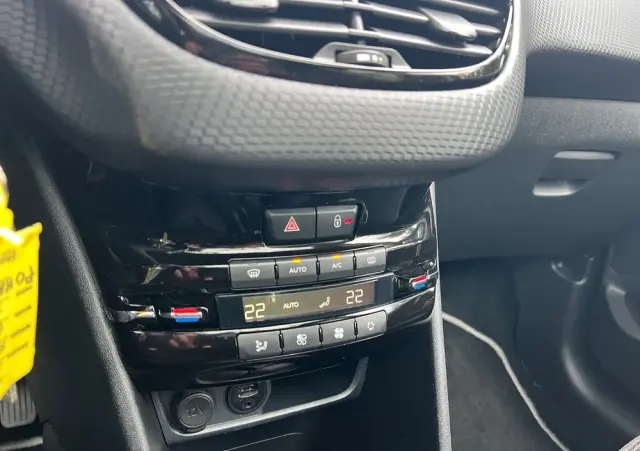 PEUGEOT 208 1.6 BlueHDi Allure S&S