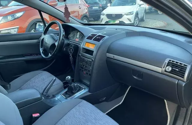 PEUGEOT 407 
