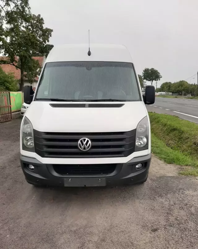 VOLKSWAGEN Crafter 