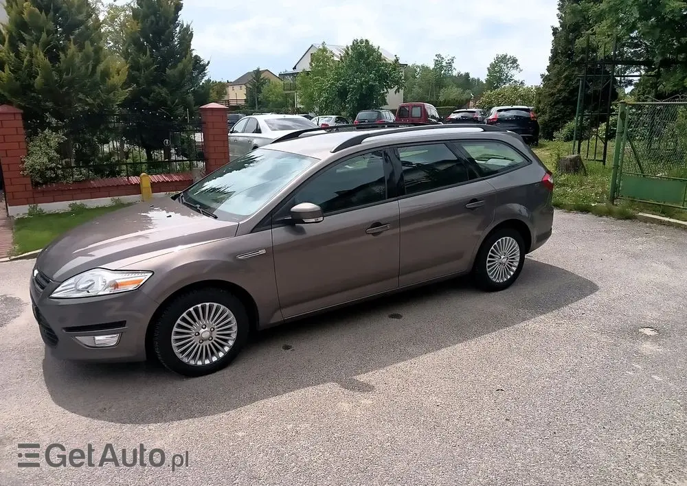 FORD Mondeo 1.6 Platinium X Plus (Trend)