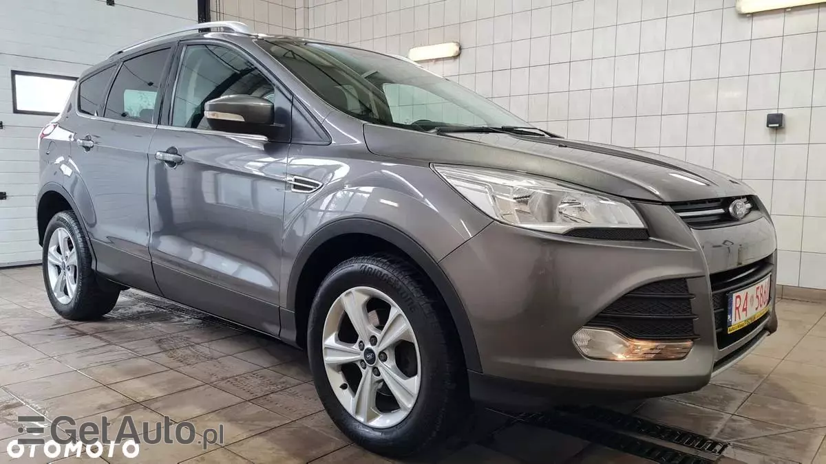 FORD Kuga 1.6 EcoBoost 2x4 Trend