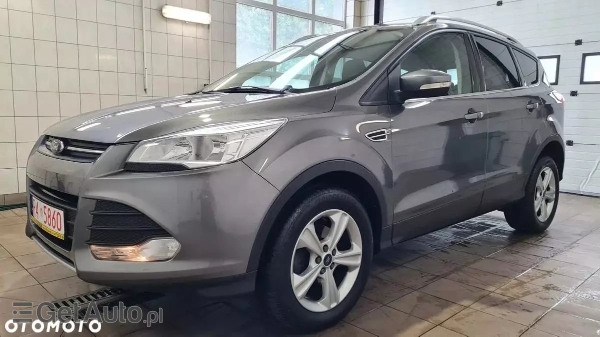 FORD Kuga 1.6 EcoBoost 2x4 Trend