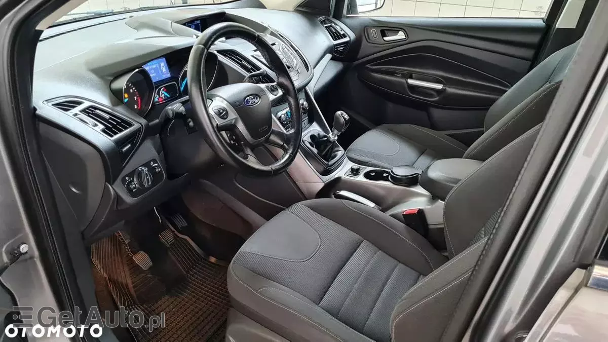 FORD Kuga 1.6 EcoBoost 2x4 Trend