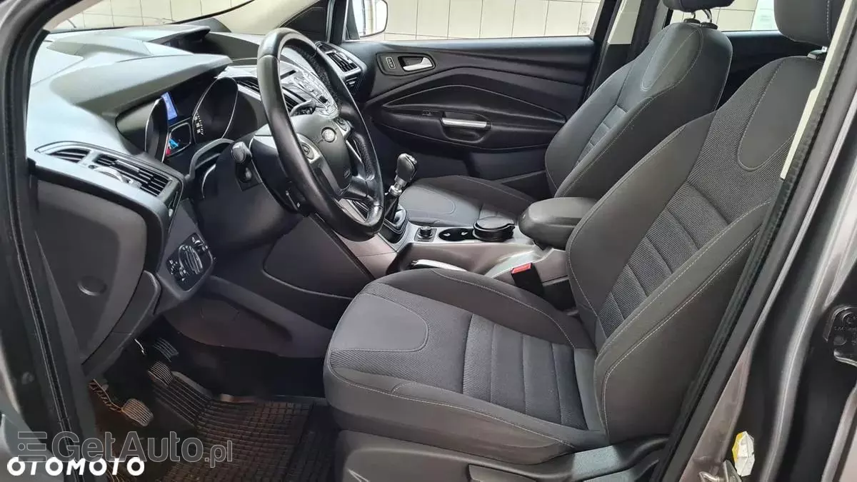 FORD Kuga 1.6 EcoBoost 2x4 Trend