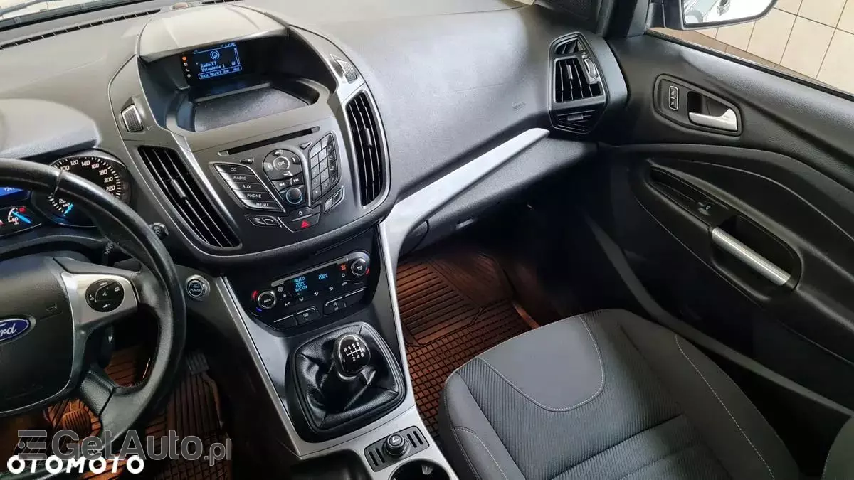 FORD Kuga 1.6 EcoBoost 2x4 Trend