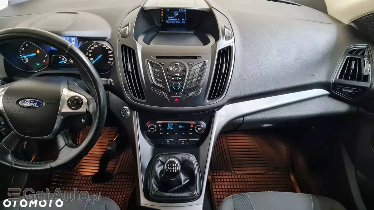 FORD Kuga 1.6 EcoBoost 2x4 Trend