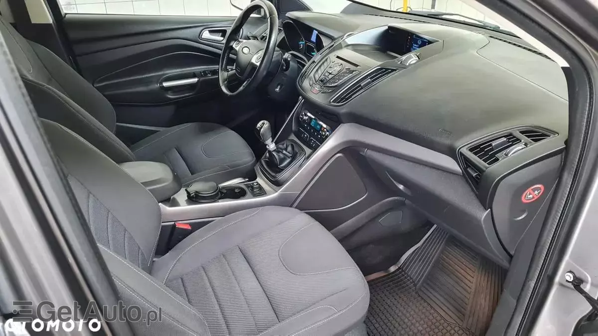 FORD Kuga 1.6 EcoBoost 2x4 Trend