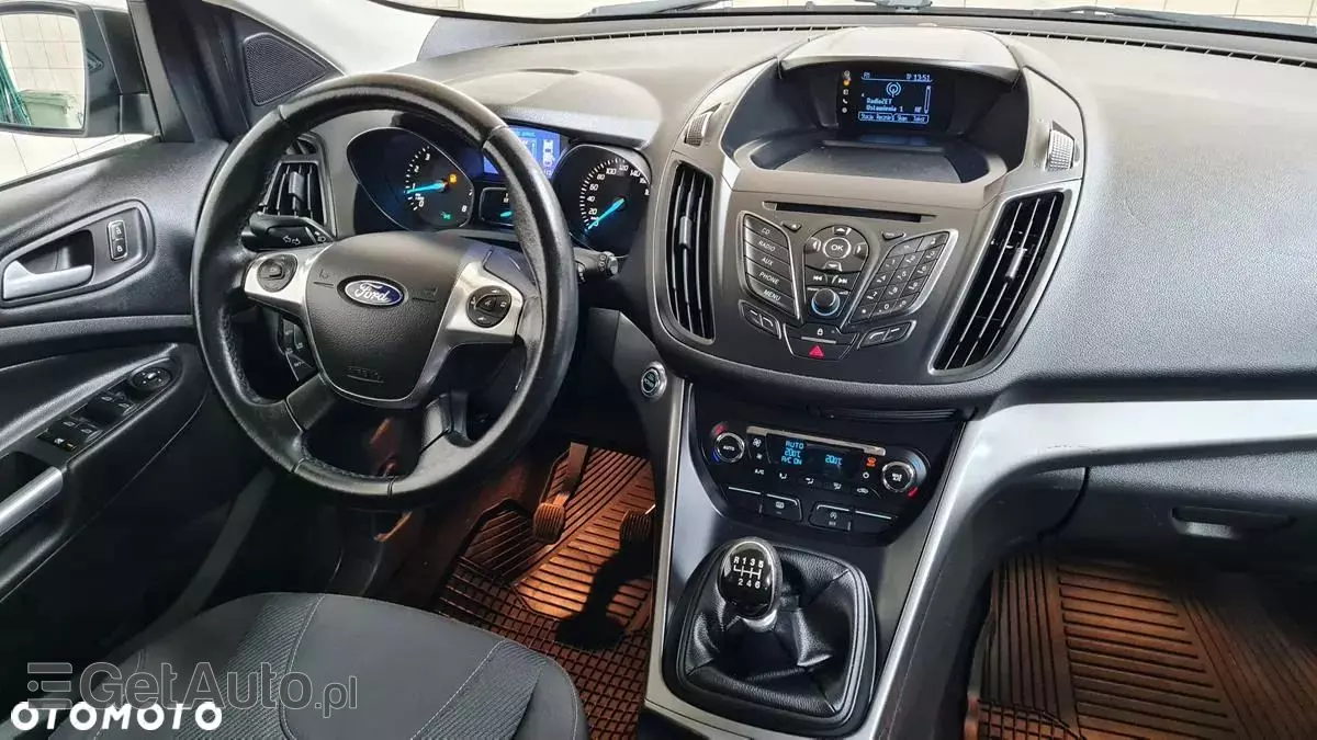 FORD Kuga 1.6 EcoBoost 2x4 Trend