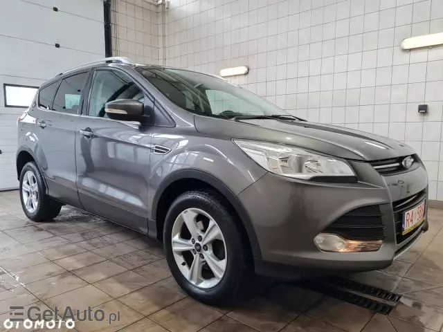 FORD Kuga 1.6 EcoBoost 2x4 Trend