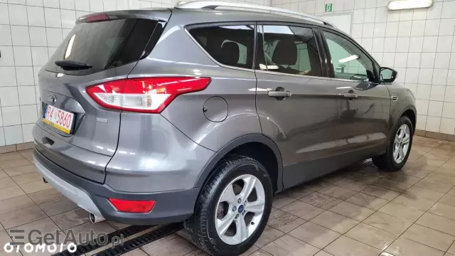 FORD Kuga 1.6 EcoBoost 2x4 Trend