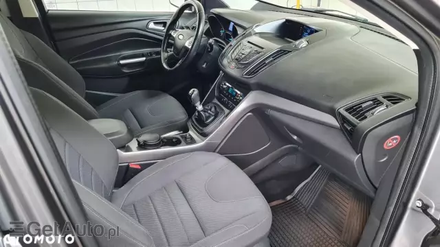 FORD Kuga 1.6 EcoBoost 2x4 Trend