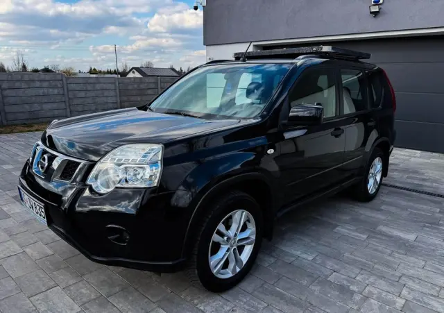 NISSAN X-Trail 