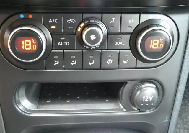 NISSAN Qashqai 1.6 acenta