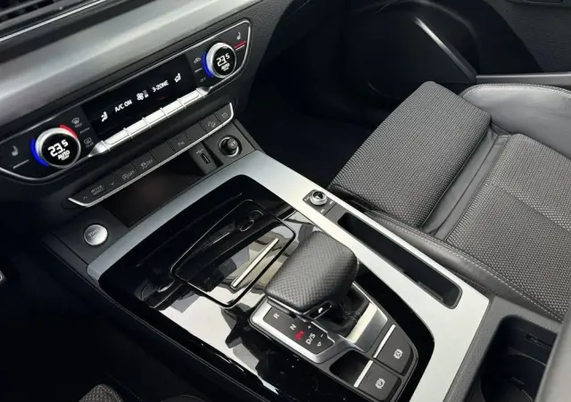 AUDI Q5 Sportback 40 TDI quattro S tronic S line