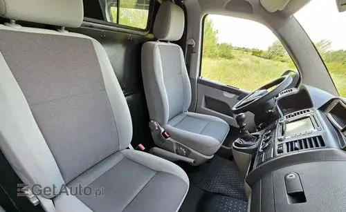 VOLKSWAGEN TRANSPORTER 