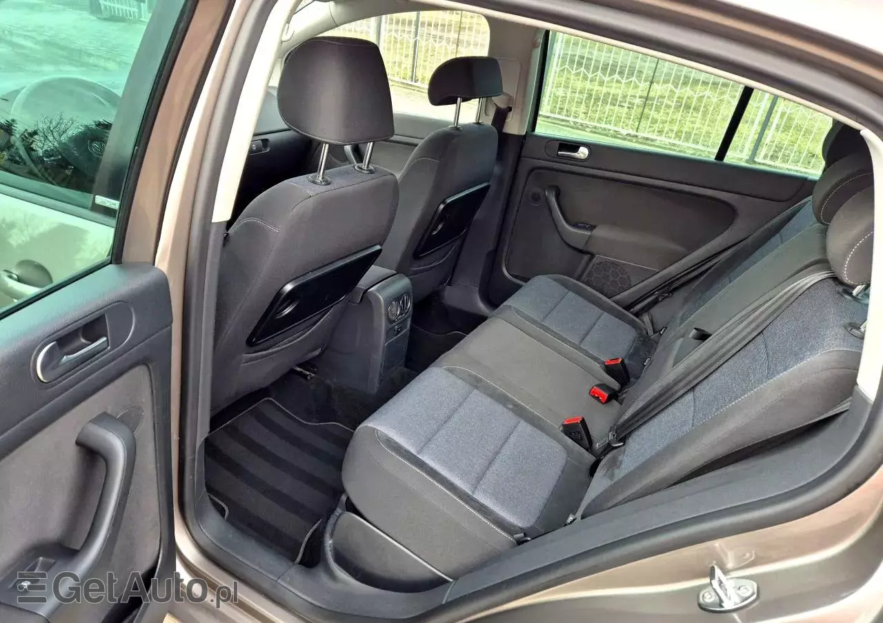 VOLKSWAGEN Golf Plus 