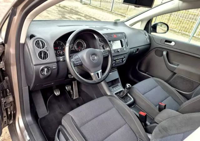 VOLKSWAGEN Golf Plus 
