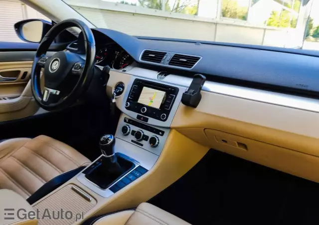 VOLKSWAGEN Passat CC 