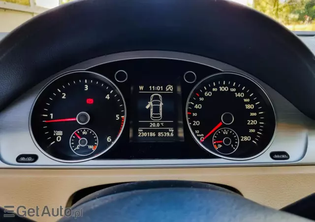 VOLKSWAGEN Passat CC 