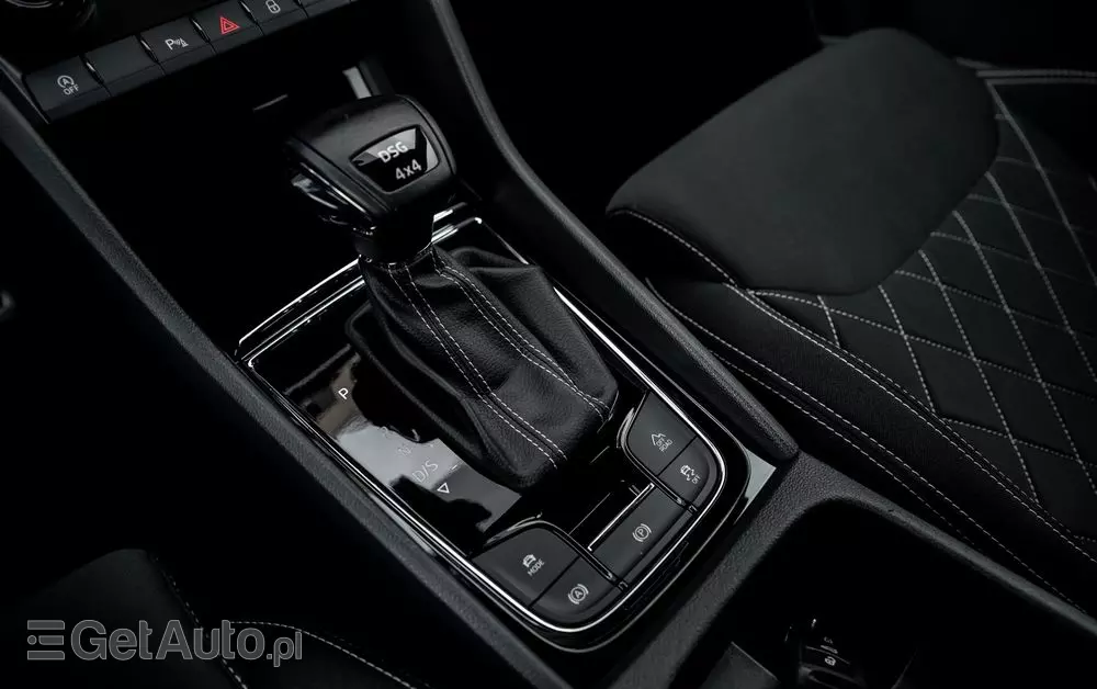 SKODA Karoq 2.0 TSI 4x4 Sportline DSG