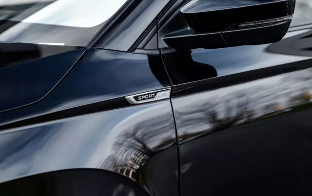 SKODA Karoq 2.0 TSI 4x4 Sportline DSG