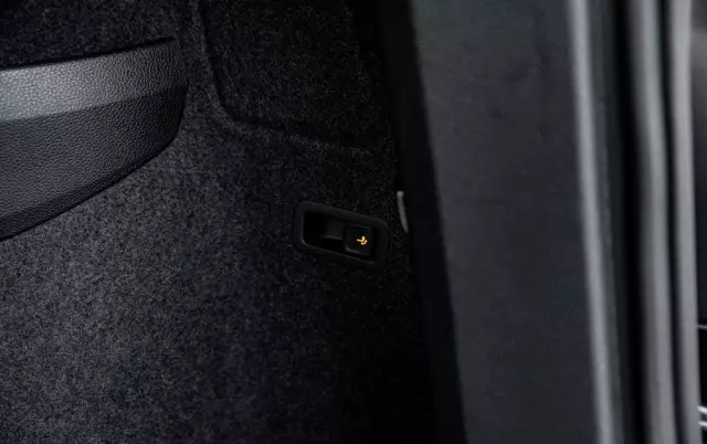 SKODA Karoq 2.0 TSI 4x4 Sportline DSG