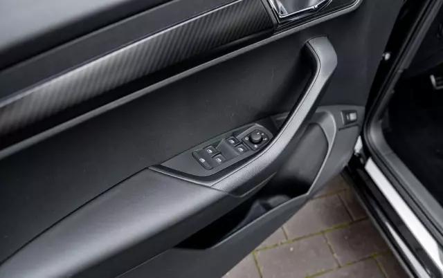 SKODA Karoq 2.0 TSI 4x4 Sportline DSG