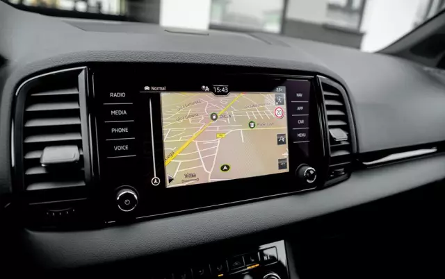 SKODA Karoq 2.0 TSI 4x4 Sportline DSG