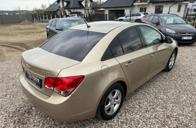 CHEVROLET Cruze 
