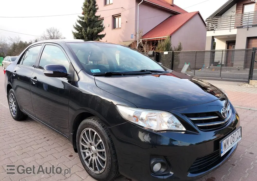 TOYOTA Corolla 1.6 Premium
