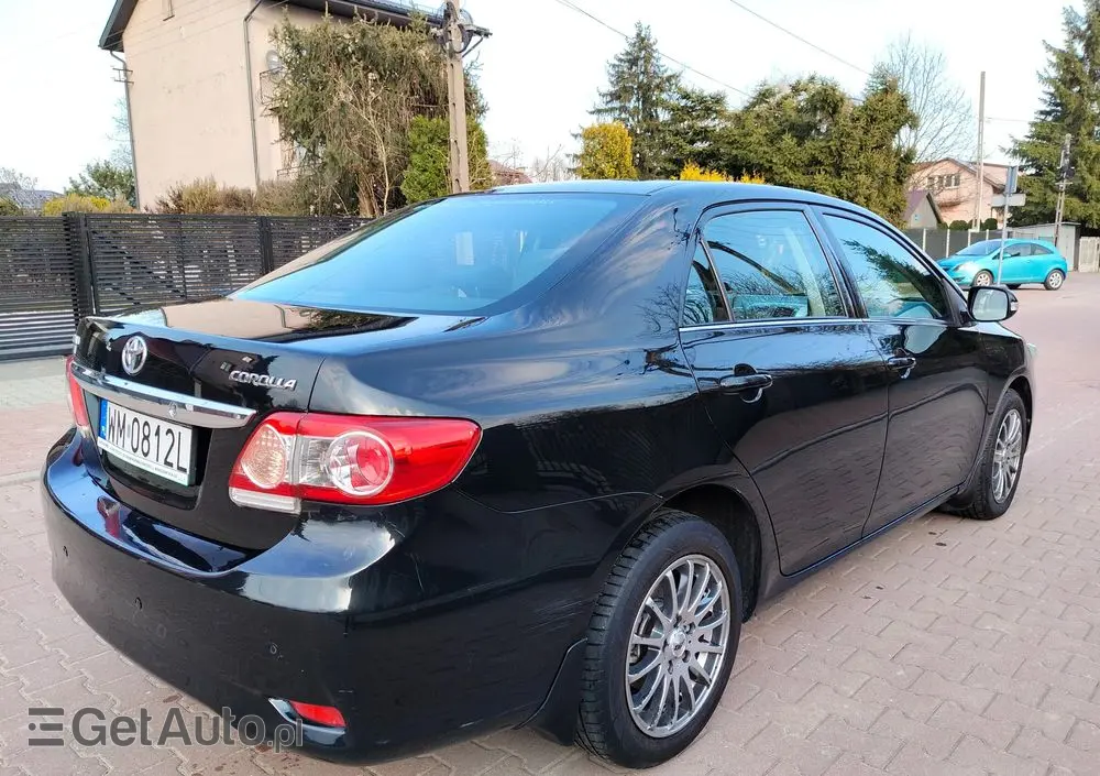 TOYOTA Corolla 1.6 Premium