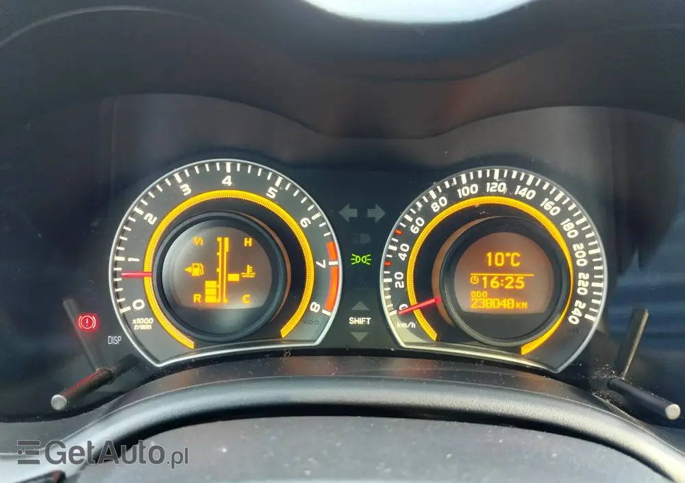 TOYOTA Corolla 1.6 Premium