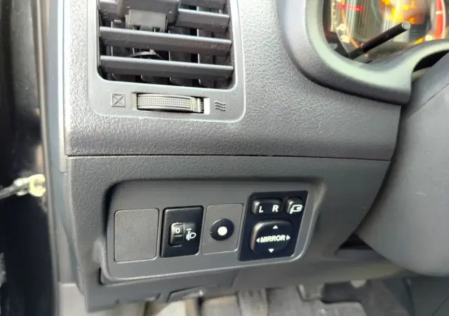 TOYOTA Corolla 1.6 Premium