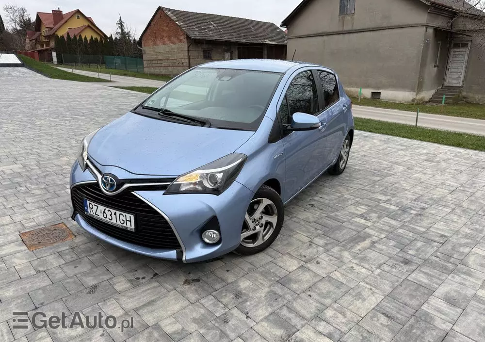 TOYOTA Yaris Hybrid 1.5 VVT-i Selection