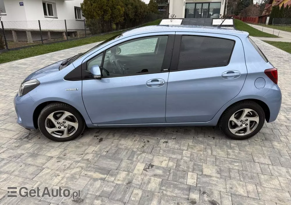 TOYOTA Yaris Hybrid 1.5 VVT-i Selection