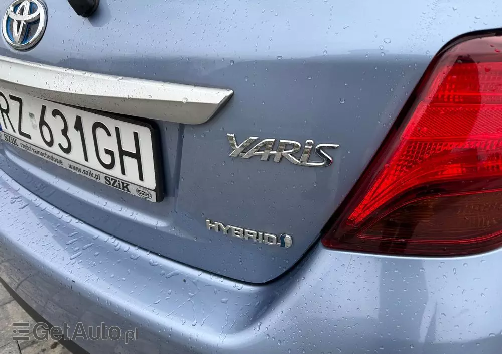 TOYOTA Yaris Hybrid 1.5 VVT-i Selection