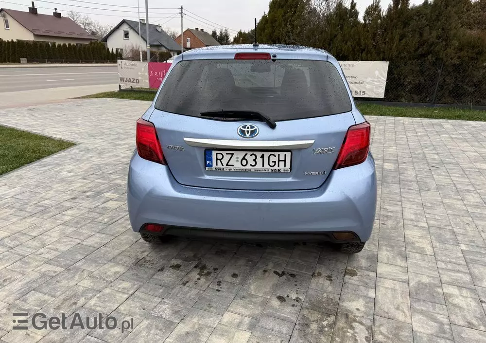 TOYOTA Yaris Hybrid 1.5 VVT-i Selection