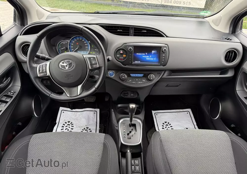 TOYOTA Yaris Hybrid 1.5 VVT-i Selection