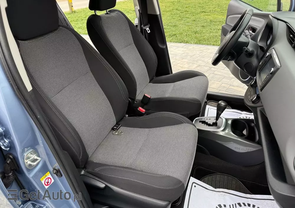 TOYOTA Yaris Hybrid 1.5 VVT-i Selection