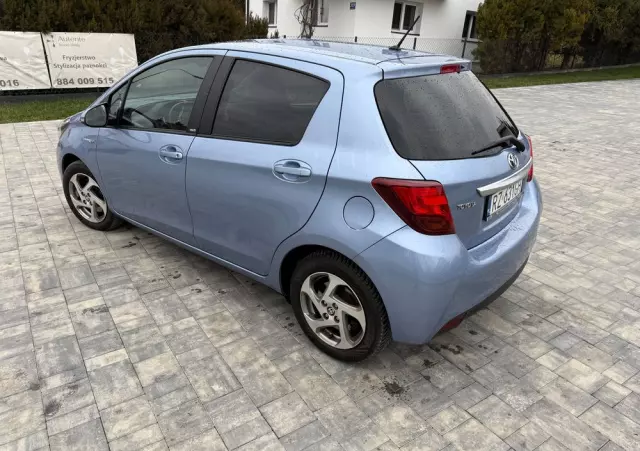 TOYOTA Yaris Hybrid 1.5 VVT-i Selection