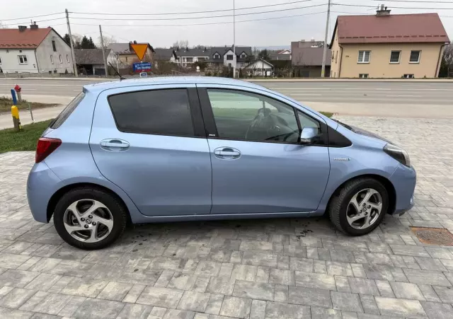 TOYOTA Yaris Hybrid 1.5 VVT-i Selection